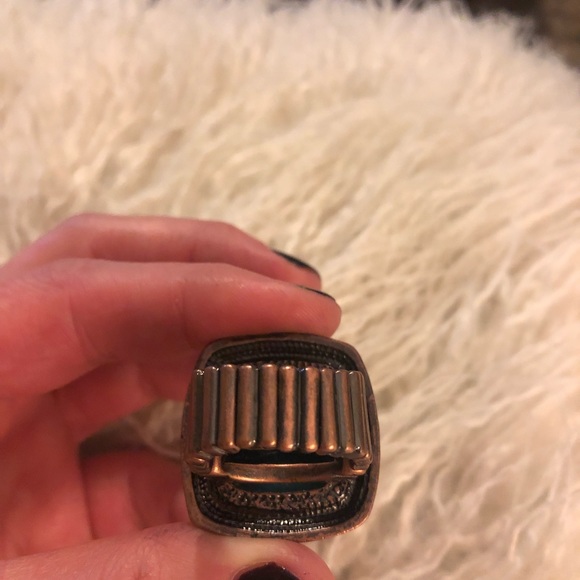 Ring - Picture 4 of 6